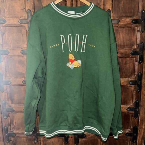 Embroidered Oversized 2X Disney Winnie The Poo Sweatshirt - Picture 1 of 8